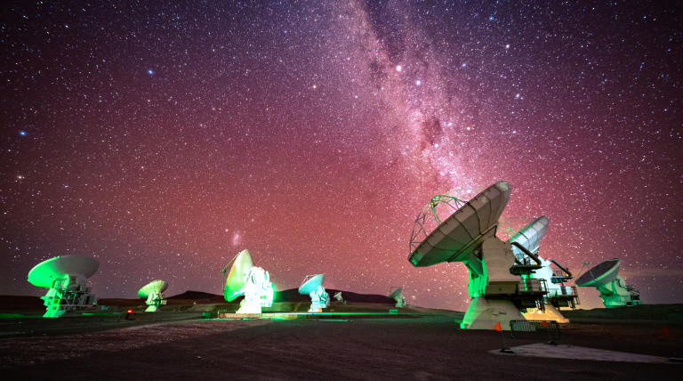 The Atacama Large Millimeter/submillimeter Array (ALMA) at night